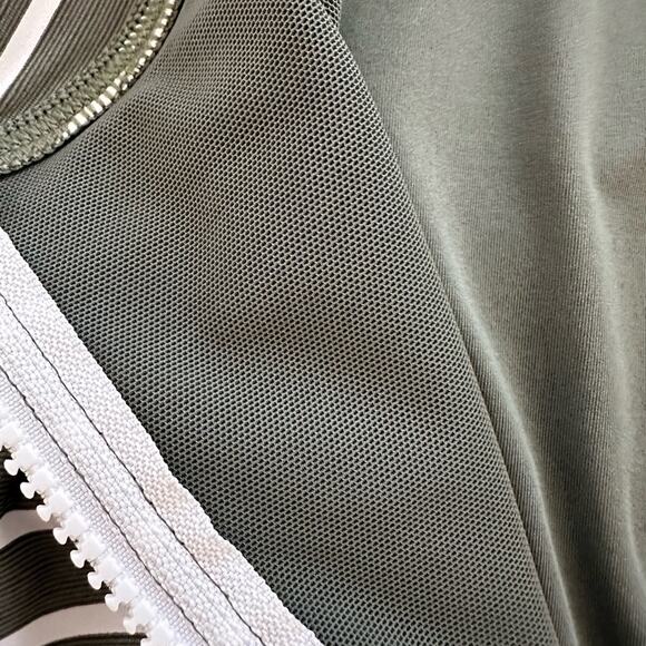 Sea Level Swim Australia Short Sleeve Front Zip One Piece Swimsuit Sz 12 UPF 50+ - Picture 10 of 12